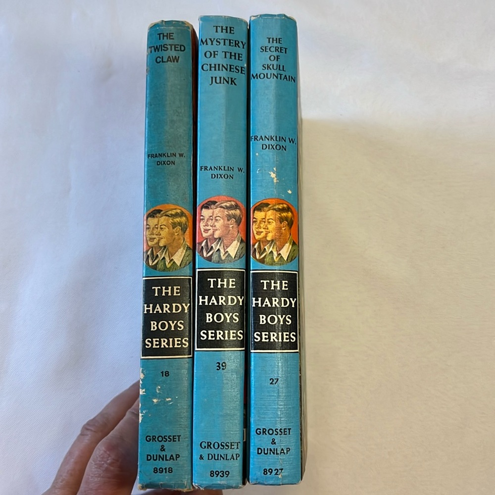 Set of 3 Vintage The Hardy Boys books.Includes books 18-27-39. Great condition.